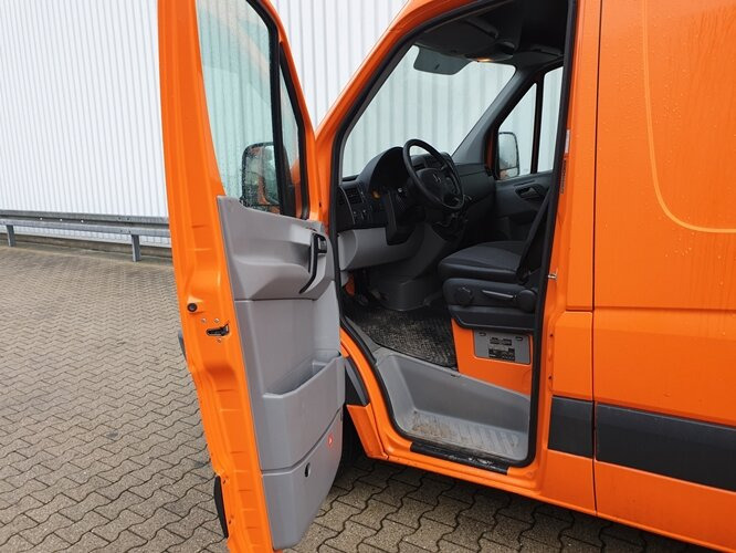 Fourgon utilitaire Mercedes-Benz Sprinter 313 KA 4x2 Sprinter 313 KA 4x2: photos 13 Fourgon utilitaire Mercedes-Benz Sprinter 313 KA 4x2 Sprinter 313 KA 4x2: photos 13