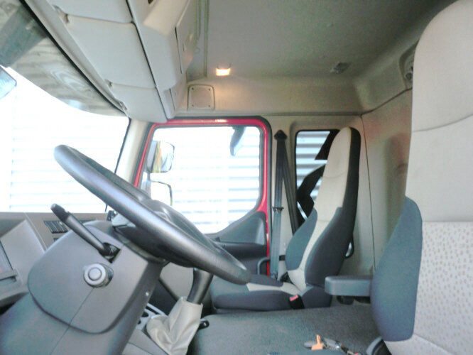 Camion fourgon Renault Midlum 220 DXi 4x2 Midlum 220 DXi   4x2Getränkekoffer TÜV:2019: photos 14