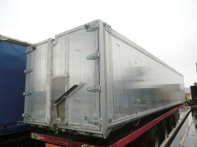 SKA 27-11m F-A-G SKA 27-11m, ca. 53m³ Alu-Kippmulde - Semi-remorque benne: photos 3 SKA 27-11m F-A-G SKA 27-11m, ca. 53m³ Alu-Kippmulde - Semi-remorque benne: photos 3