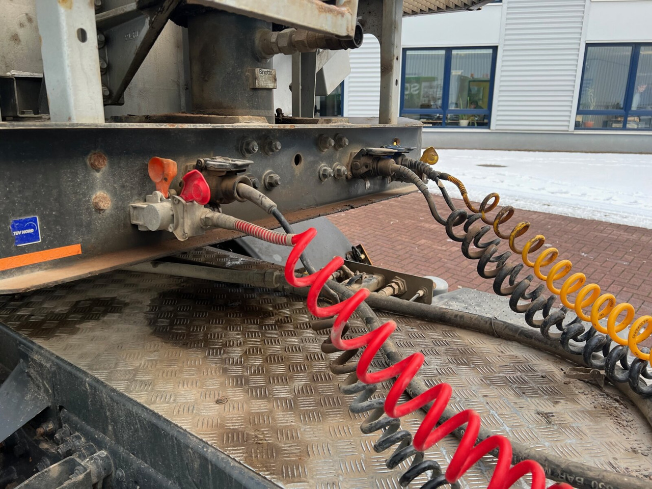 Carnehl CHKS32/2HG CHKS32/2HG, Stahlmulde ca. 23m³, Liftachse - Semi-remorque: photos 2 Carnehl CHKS32/2HG CHKS32/2HG, Stahlmulde ca. 23m³, Liftachse - Semi-remorque: photos 2