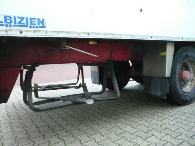 - TC34CGN FRUEHAUF, FRANCE TC34CGN mit Aggregat Thermoking TK-1 30 - Semi-remorque frigorifique: photos 5 - TC34CGN FRUEHAUF, FRANCE TC34CGN mit Aggregat Thermoking TK-1 30 - Semi-remorque frigorifique: photos 5