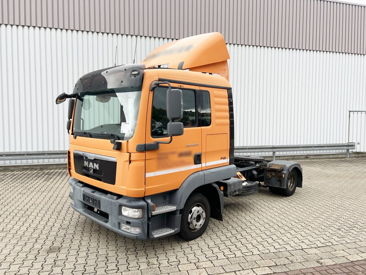 MAN TGL 8.220 4X2 BL TGL 8.220 4X2 BL - Tracteur routier: photos 1 MAN TGL 8.220 4X2 BL TGL 8.220 4X2 BL - Tracteur routier: photos 1