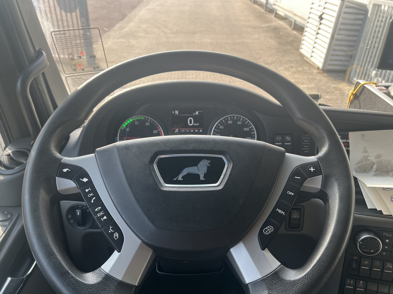MAN TGX 18.500 4X2 LLS TGX 18.500 4X2 LLS, Retarder, Vollumer - Tracteur routier: photos 5 MAN TGX 18.500 4X2 LLS TGX 18.500 4X2 LLS, Retarder, Vollumer - Tracteur routier: photos 5