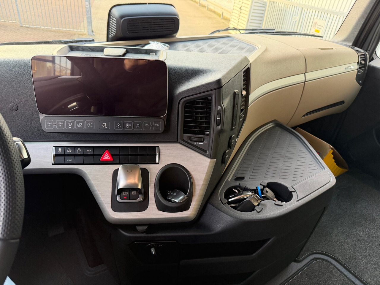 Mercedes-Benz Actros 3363 LS 6x4 Actros 3363 LS 6x4, Retarder, SoloStar, MultimediaCockpit, Navi, LED - Tracteur routier: photos 3 Mercedes-Benz Actros 3363 LS 6x4 Actros 3363 LS 6x4, Retarder, SoloStar, MultimediaCockpit, Navi, LED - Tracteur routier: photos 3