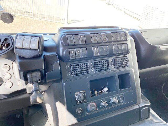 Trakker AD260T41W 6x6 Trakker AD260T41W 6x6 - Châssis cabine: photos 3 Trakker AD260T41W 6x6 Trakker AD260T41W 6x6 - Châssis cabine: photos 3