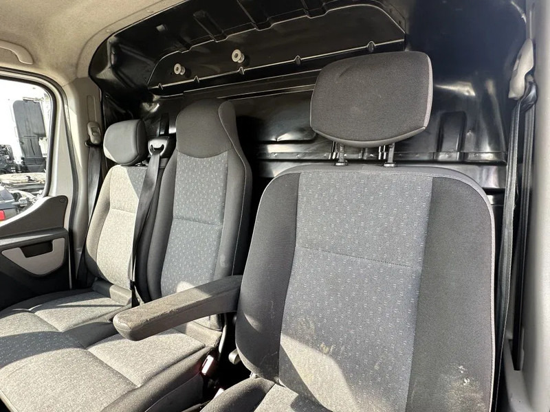 Fourgon utilitaire Opel Movano MOVANO 2.3 CDTI + L3H3 + NAVI + CAMERA + AIRCO + APK/TUV: photos 10 Fourgon utilitaire Opel Movano MOVANO 2.3 CDTI + L3H3 + NAVI + CAMERA + AIRCO + APK/TUV: photos 10