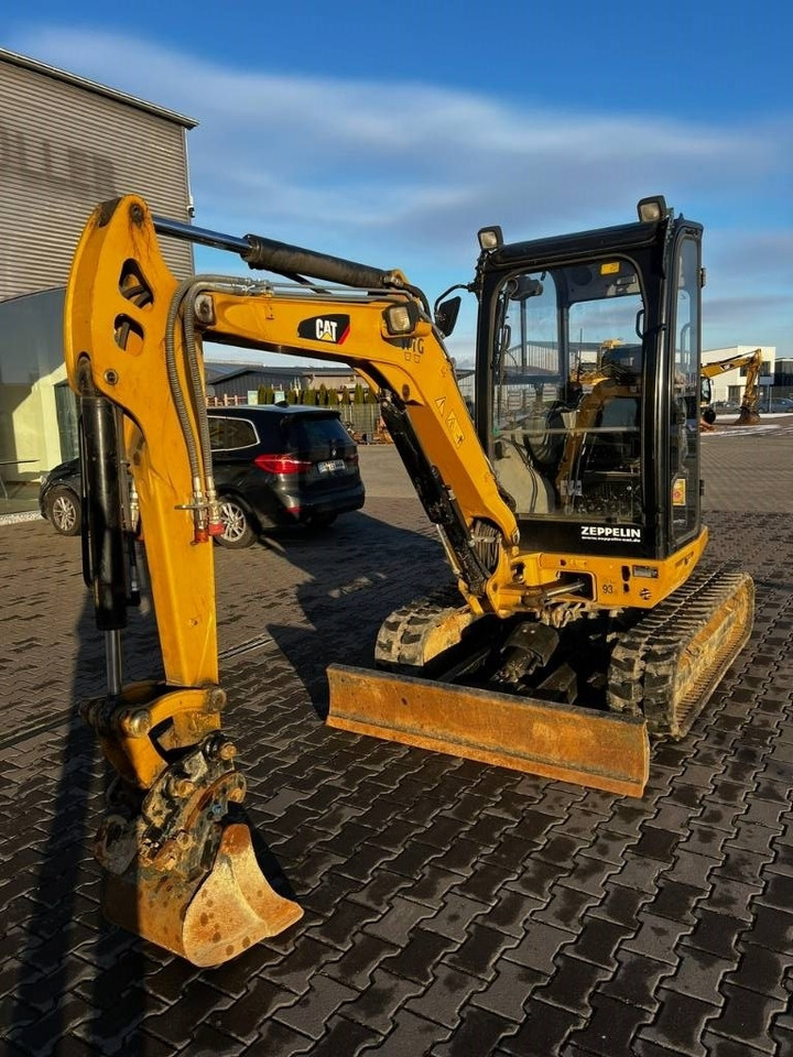 CAT 302.7 DCR - Mini pelle: photos 2 CAT 302.7 DCR - Mini pelle: photos 2