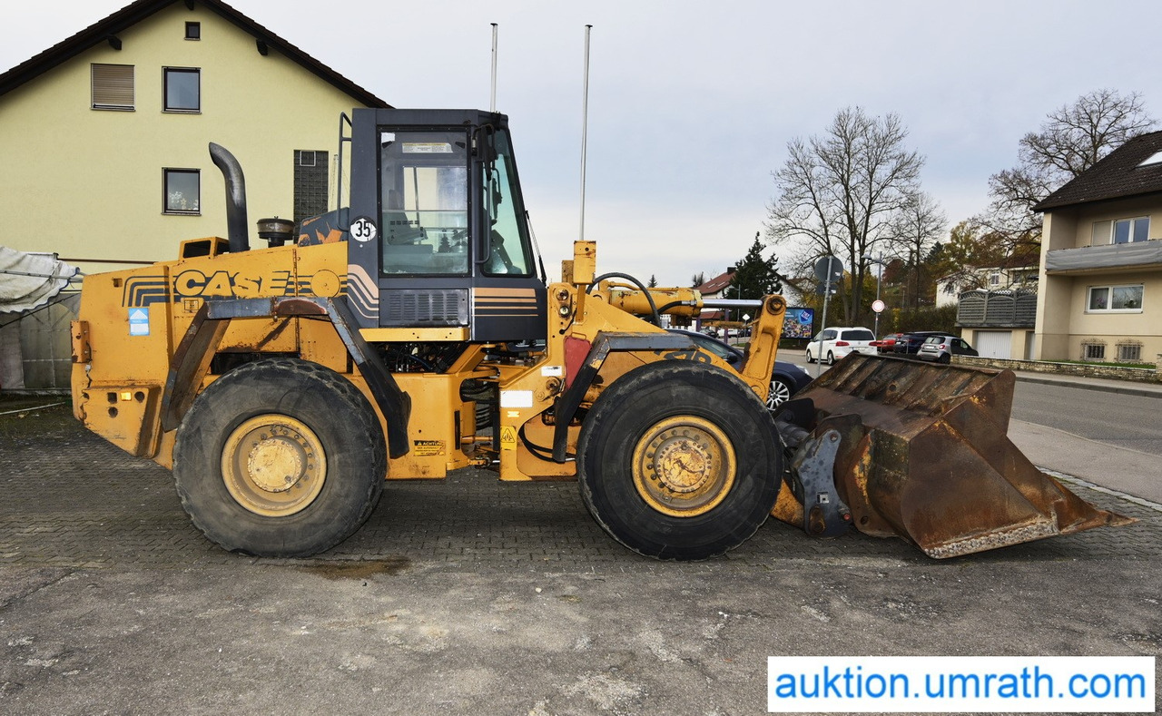 CASE 721 B - Chargeuse sur pneus: photos 3 CASE 721 B - Chargeuse sur pneus: photos 3