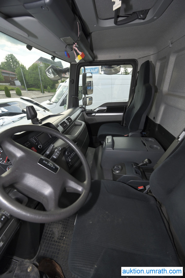 Camion fourgon MAN TGL 12.250 4x2 L/BL Koffer Ladebordwand Klimaautomatik NAVI Luftfederung Automatikgetriebe EURO 6: photos 17