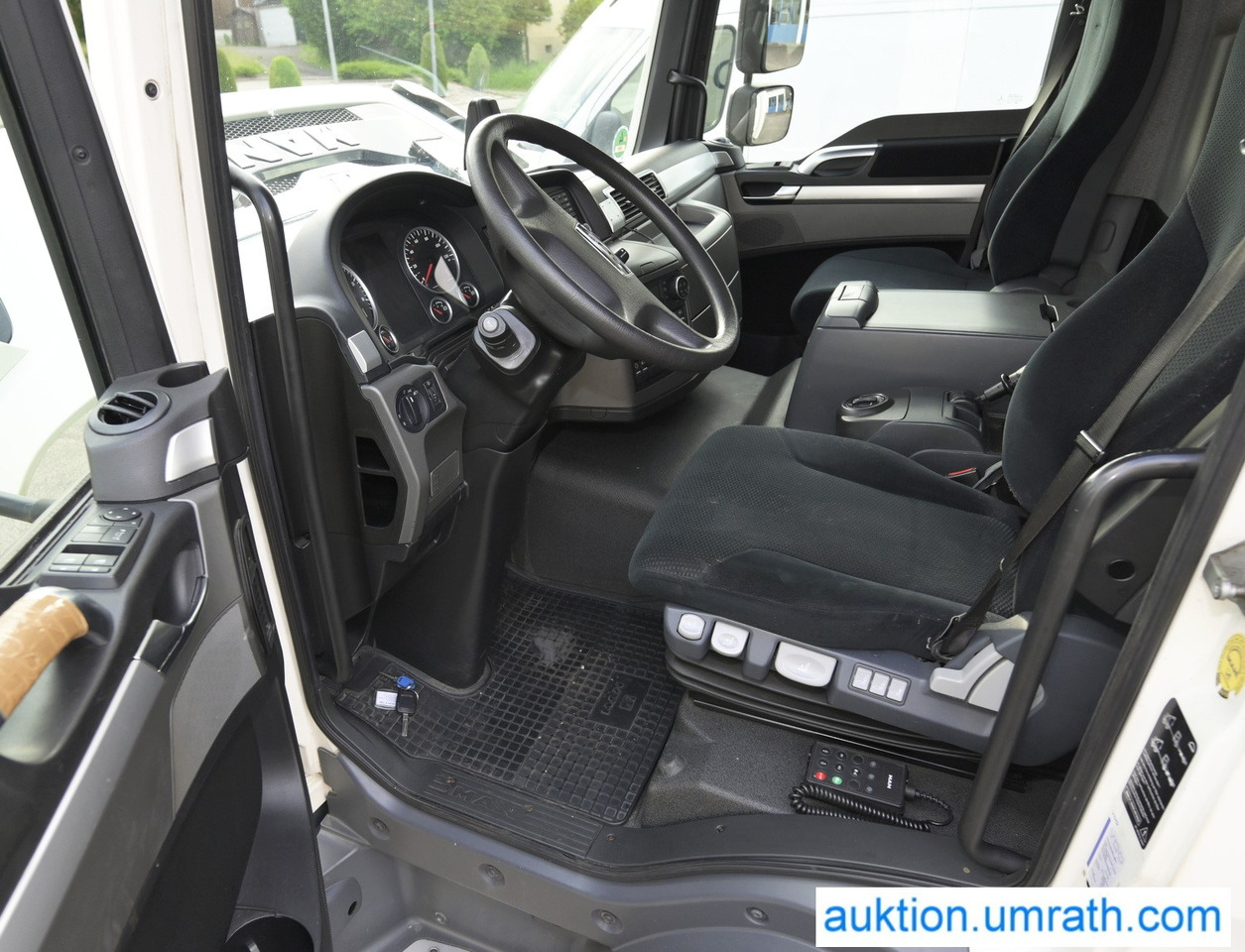 Camion fourgon MAN TGL 12.250 4x2 L/BL Koffer Ladebordwand Klimaautomatik NAVI Luftfederung Automatikgetriebe EURO 6: photos 15