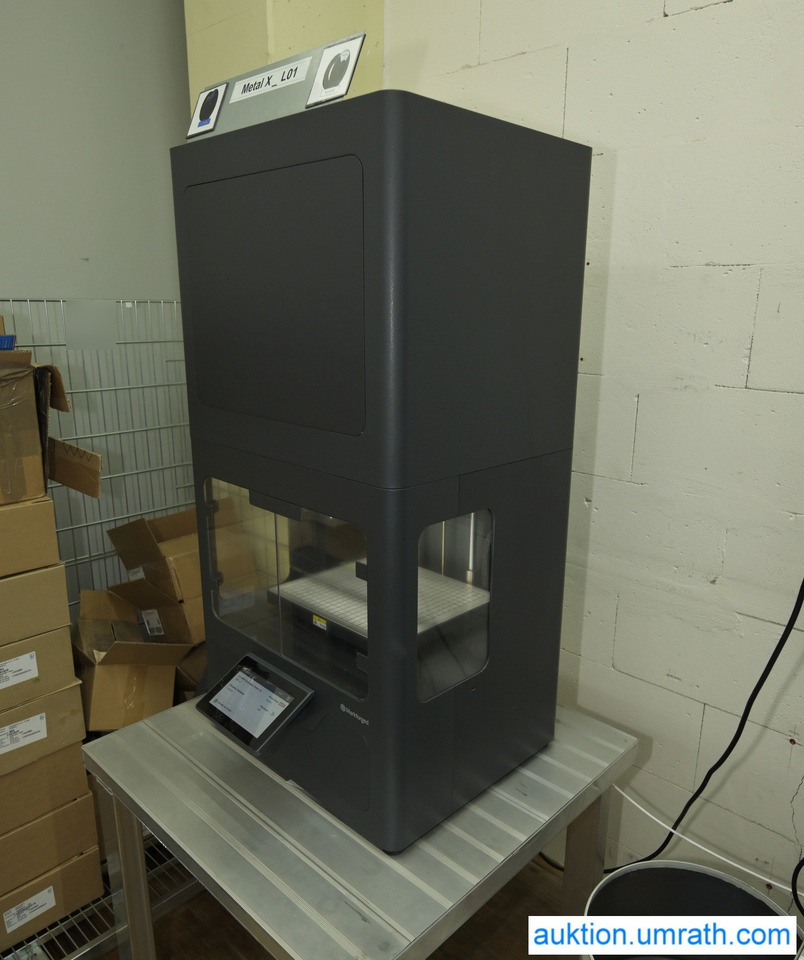 Markforged Metal X Metal X Metal-3D-Printing farm - Machine d'impression: photos 3 Markforged Metal X Metal X Metal-3D-Printing farm - Machine d'impression: photos 3