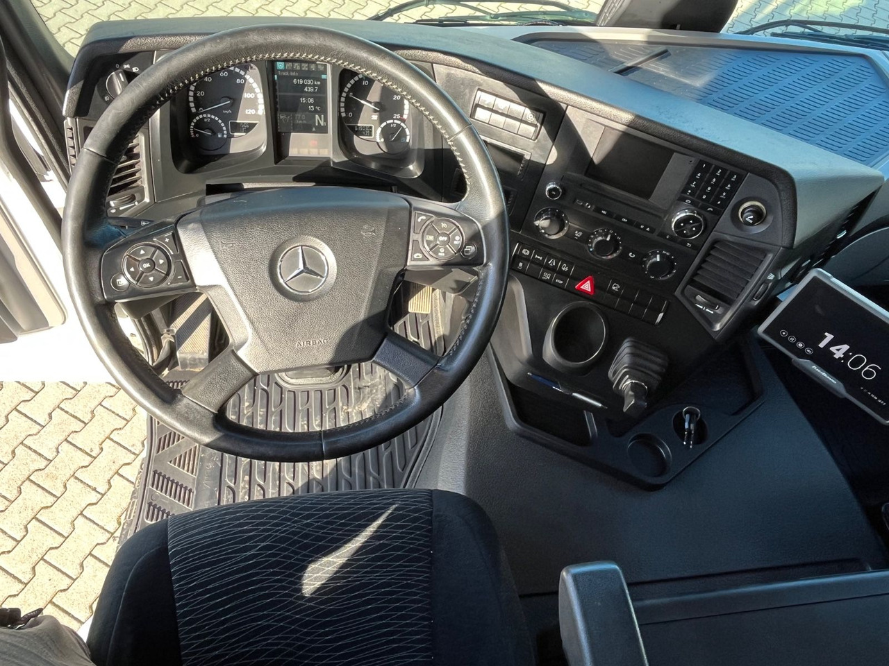 Camion pour le transport de boissons Mercedes-Benz Antos 1836 Klappwand Getränkekoffer beheizt: photos 35