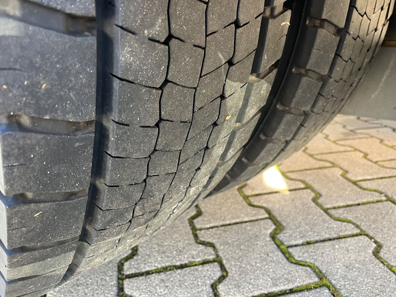 Camion pour le transport de boissons Mercedes-Benz Antos 1836 Klappwand Getränkekoffer beheizt: photos 40