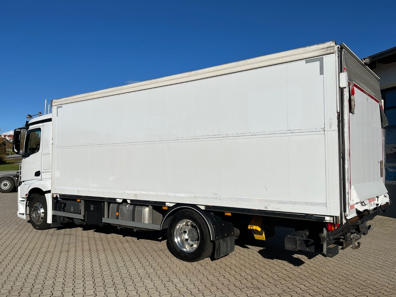 Camion pour le transport de boissons Mercedes-Benz Antos 1836 Klappwand Getränkekoffer beheizt: photos 9