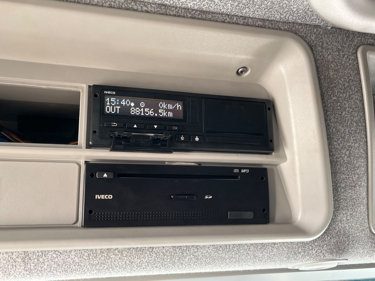 Camion pour le transport de boissons Mercedes-Benz Antos 1836 Klappwand Getränkekoffer beheizt: photos 29