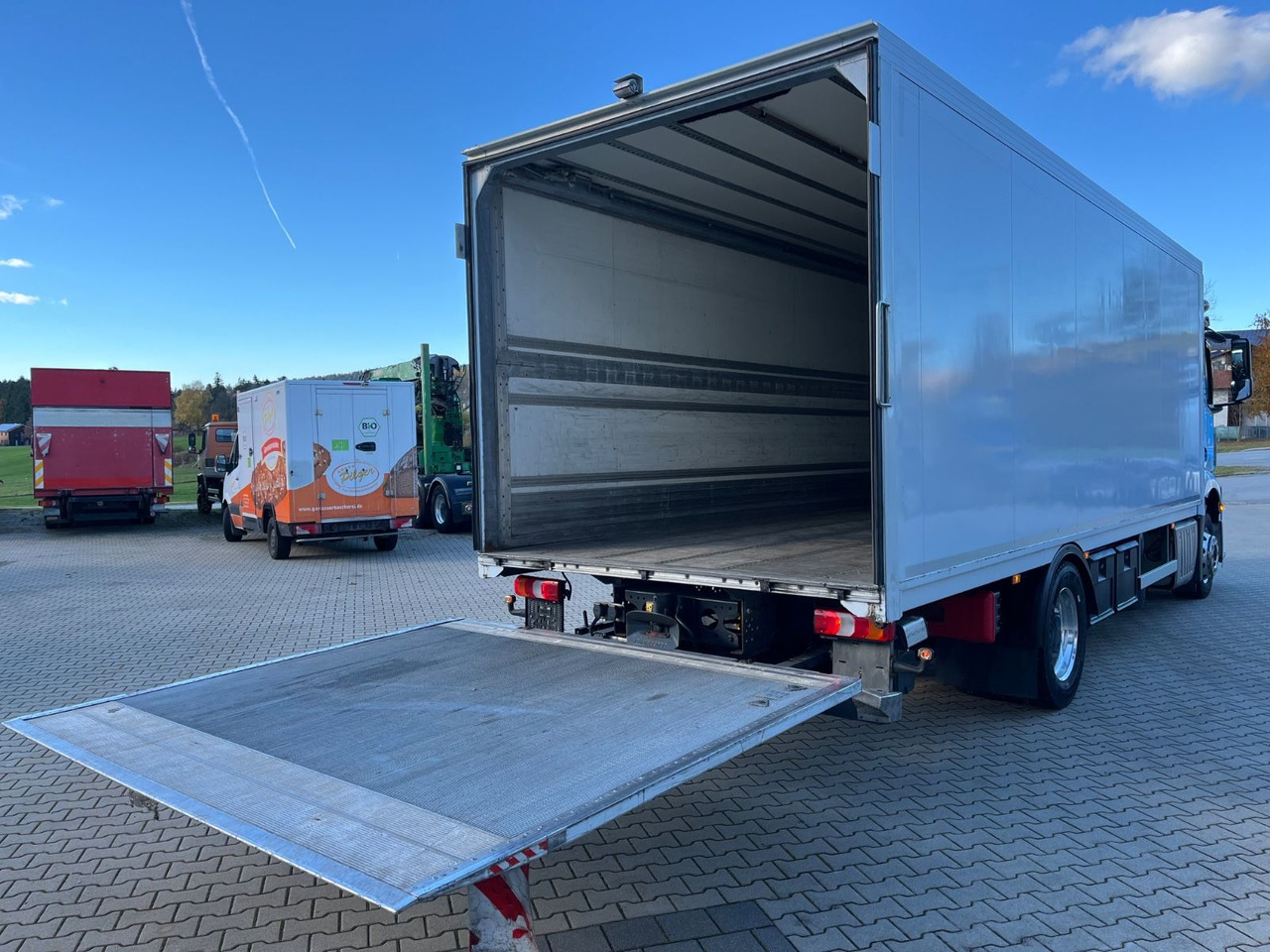 Camion pour le transport de boissons Mercedes-Benz Antos 1836 Klappwand Getränkekoffer beheizt: photos 17