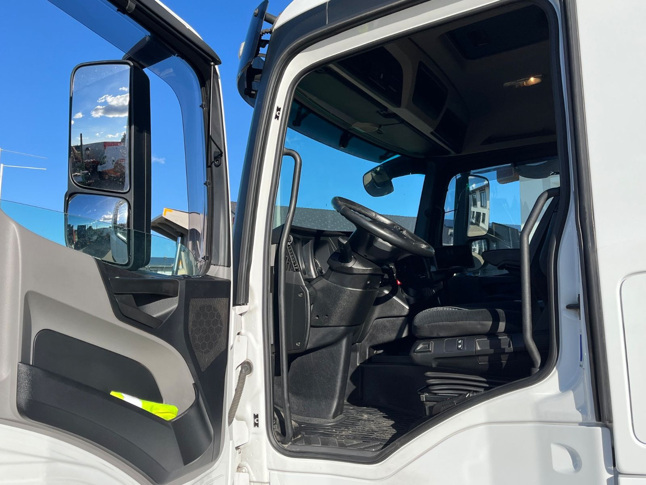 Camion pour le transport de boissons Mercedes-Benz Antos 1836 Klappwand Getränkekoffer beheizt: photos 37