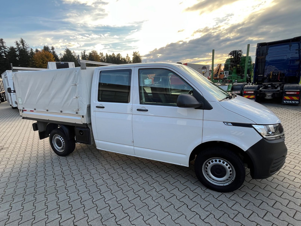 Volkswagen T6.1 DOKA Pritsche 4x4 Sperre Standheizung - Utilitaire rideaux coulissants (PLSC), Utilitaire double cabine: photos 4 Volkswagen T6.1 DOKA Pritsche 4x4 Sperre Standheizung - Utilitaire rideaux coulissants (PLSC), Utilitaire double cabine: photos 4