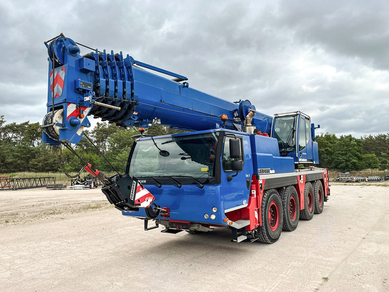 Liebherr LTM 1070-4.2 - Grue mobile: photos 1 Liebherr LTM 1070-4.2 - Grue mobile: photos 1