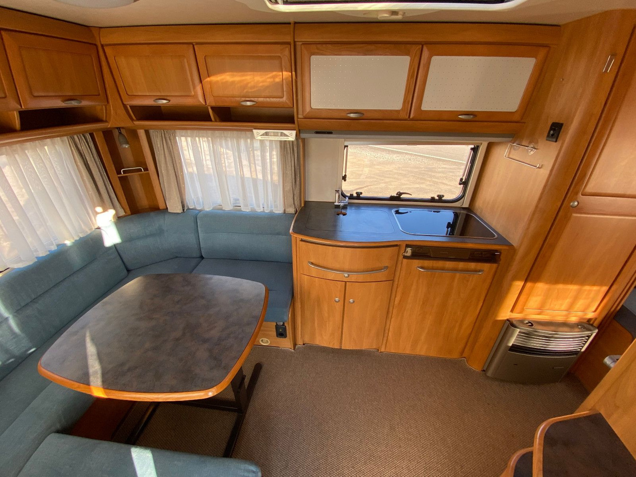 Caravane HYMER / ERIBA / HYMERCAR Nova 530 Swing mit Längsbetten und Moser, top Zu: photos 15