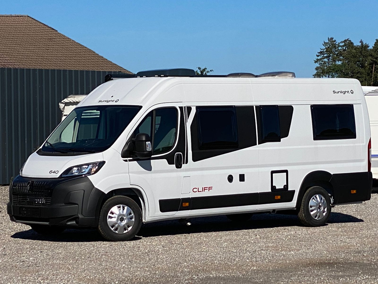 Sunlight Camper Van Cliff 600 Entry - Fourgon aménagé: photos 4 Sunlight Camper Van Cliff 600 Entry - Fourgon aménagé: photos 4