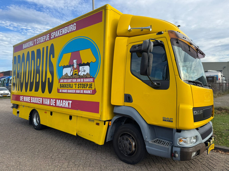 DAF LF 45.180 / Manual / Tail Lift / NL Truck - Camion fourgon: photos 2 DAF LF 45.180 / Manual / Tail Lift / NL Truck - Camion fourgon: photos 2