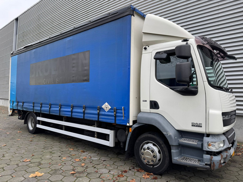 DAF LF55.220 / Machine Transport / Tail Lift / NL Truck - Camion à rideaux coulissants: photos 2 DAF LF55.220 / Machine Transport / Tail Lift / NL Truck - Camion à rideaux coulissants: photos 2