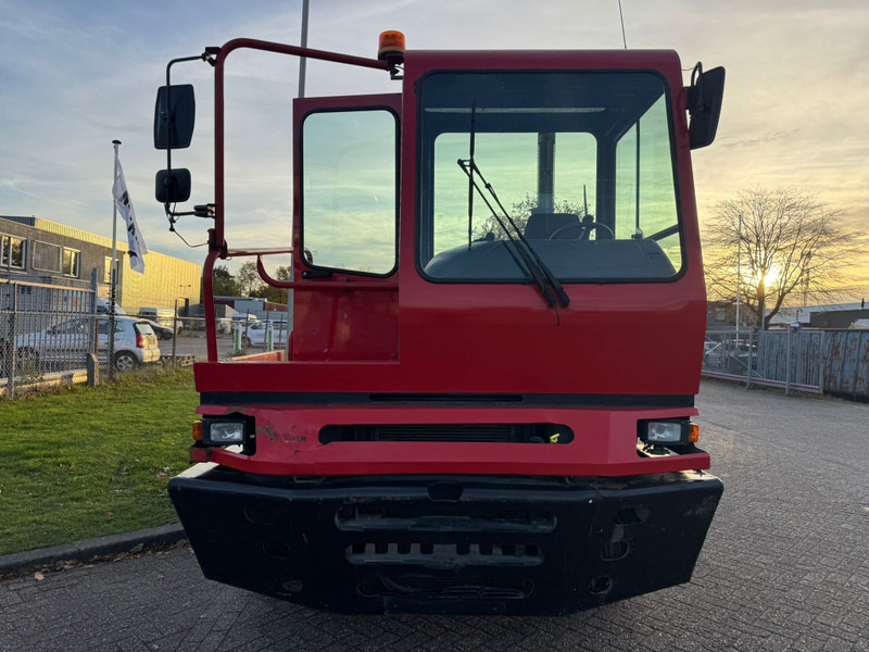 Terberg YT182 / Klima / NL Truck - Tracteur portuaire: photos 5 Terberg YT182 / Klima / NL Truck - Tracteur portuaire: photos 5