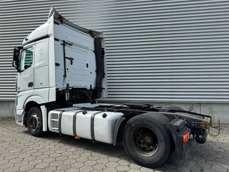 Mercedes-Benz Actros 1845 / Euro 5 / 2 Tanks / 2 In Stock - Tracteur routier: photos 3 Mercedes-Benz Actros 1845 / Euro 5 / 2 Tanks / 2 In Stock - Tracteur routier: photos 3