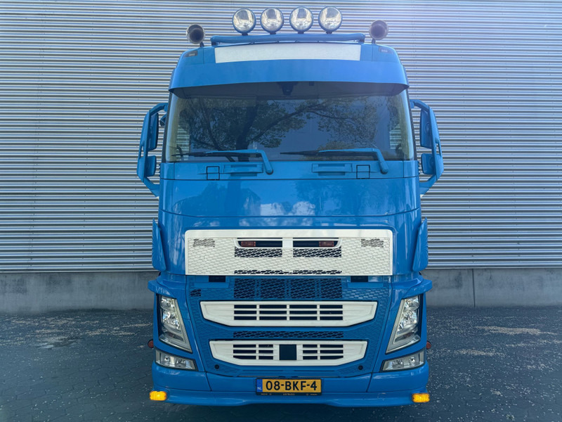 Volvo FH 460 / I-Shift / 2 Tanks / Tuv: 2-2026 / NL Truck - Tracteur routier: photos 4 Volvo FH 460 / I-Shift / 2 Tanks / Tuv: 2-2026 / NL Truck - Tracteur routier: photos 4