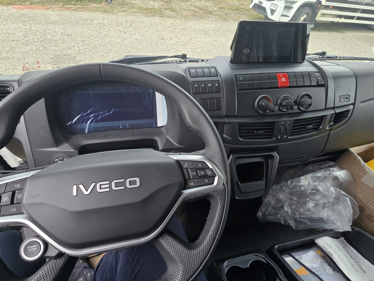 IVECO EuroCargo ML160E28/FP Pritsche Blache und Ladebord - Camion à rideaux coulissants: photos 2 IVECO EuroCargo ML160E28/FP Pritsche Blache und Ladebord - Camion à rideaux coulissants: photos 2