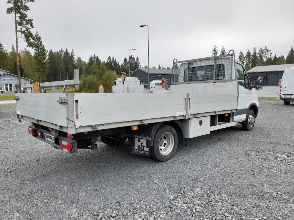 Iveco Daily 40 C18 automat - Utilitaire plateau: photos 4 Iveco Daily 40 C18 automat - Utilitaire plateau: photos 4