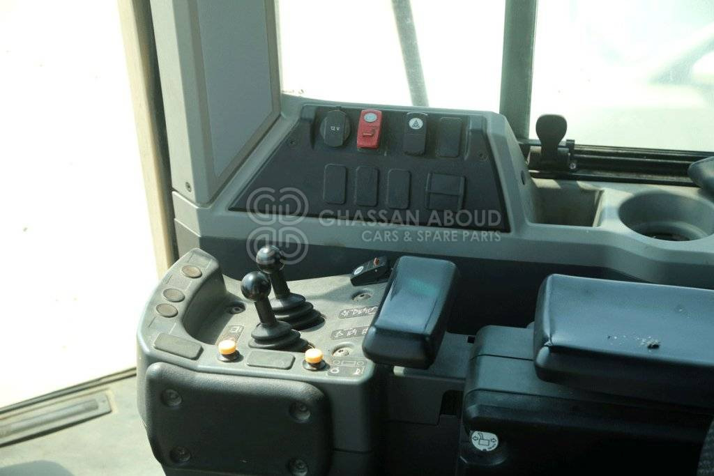 Chargeuse sur pneus 2016 CAT 966M WHEEL LOADER (USED): photos 8