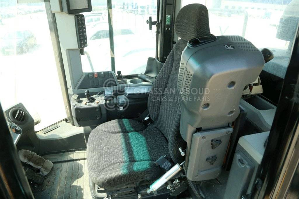 Chargeuse sur pneus 2016 CAT 966M WHEEL LOADER (USED): photos 10