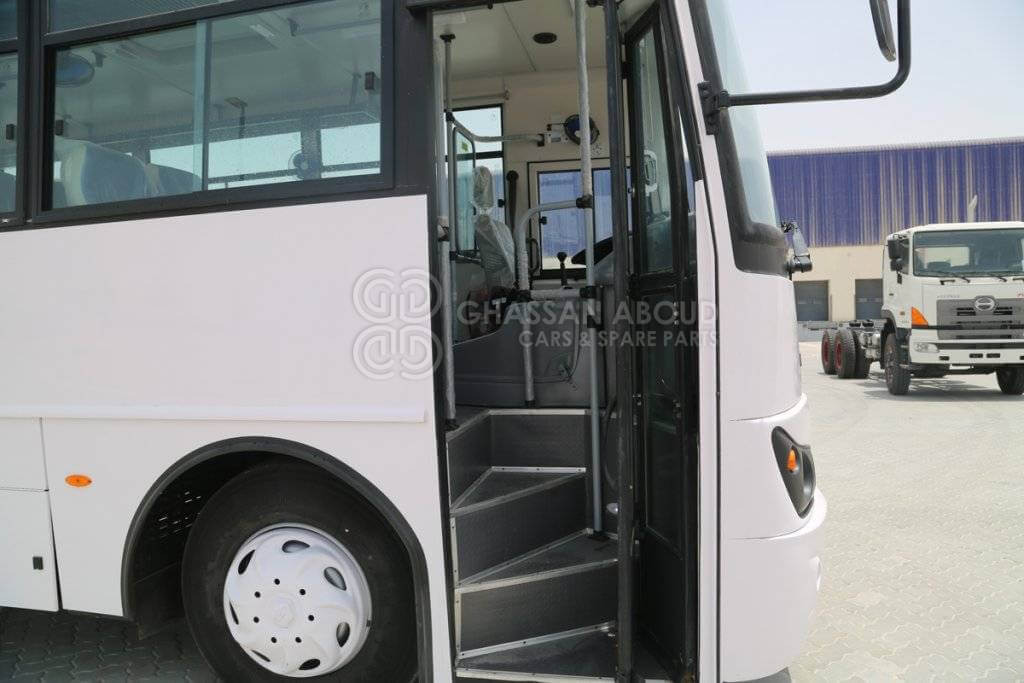 Bus TATA LPO 1618 NON A/C 62 Seater Bus MY23: photos 8