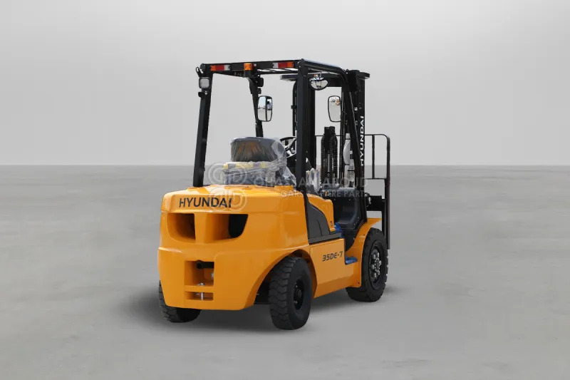 Hyundai Forklift 35DE-7 3.5 TONS DIESEL 3 STAGE - Chariot élévateur diesel: photos 4 Hyundai Forklift 35DE-7 3.5 TONS DIESEL 3 STAGE - Chariot élévateur diesel: photos 4