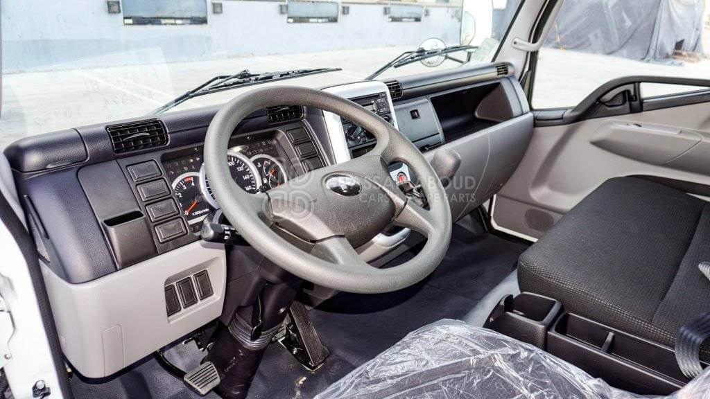 Photo d'intérieur 4: Châssis cabine MITSUBISHI CANTER CHASSIS PAYLOAD 5 TON APPROX SINGLE CAB WITH A/C 4X2 LIGHT DUTY MY2024