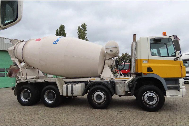 DAF CF 430 8x4, full spring ! Great condition - Camion malaxeur: photos 3 DAF CF 430 8x4, full spring ! Great condition - Camion malaxeur: photos 3
