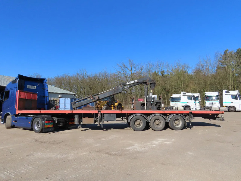 Kaiser HIAB 175, REMOTE control, retractable - Semi-remorque plateau: photos 2 Kaiser HIAB 175, REMOTE control, retractable - Semi-remorque plateau: photos 2