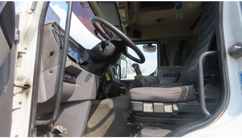 Camion malaxeur Renault Kerax 370 6X6! 10M3, FULL SPRIG. GREAT CONDITON!: photos 17 Camion malaxeur Renault Kerax 370 6X6! 10M3, FULL SPRIG. GREAT CONDITON!: photos 17