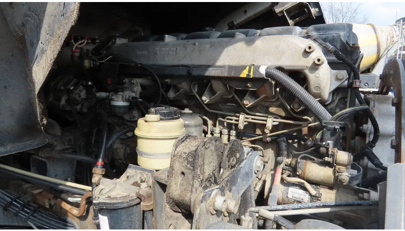 Camion malaxeur Renault Kerax 370 6X6! 10M3, FULL SPRIG. GREAT CONDITON!: photos 7 Camion malaxeur Renault Kerax 370 6X6! 10M3, FULL SPRIG. GREAT CONDITON!: photos 7