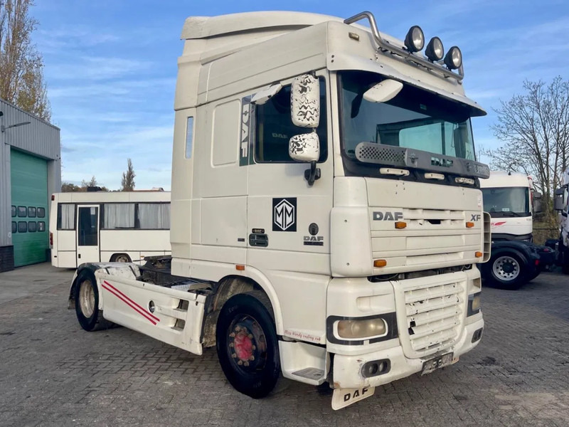 DAF XF 105.460 Manual gearbox! - Tracteur routier: photos 3 DAF XF 105.460 Manual gearbox! - Tracteur routier: photos 3
