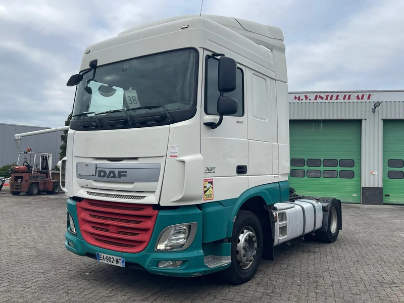 DAF XF 460 France truck, 2016, PARKING AIRCO - Tracteur routier: photos 1 DAF XF 460 France truck, 2016, PARKING AIRCO - Tracteur routier: photos 1