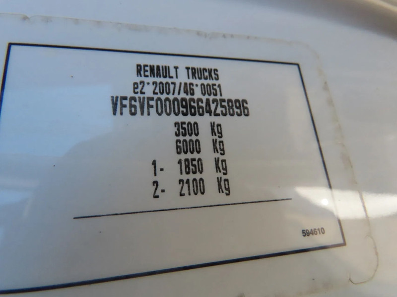 Véhicule utilitaire Renault Master 10,5 m, 3 seats, 3500 kg, euro6: photos 12 Véhicule utilitaire Renault Master 10,5 m, 3 seats, 3500 kg, euro6: photos 12