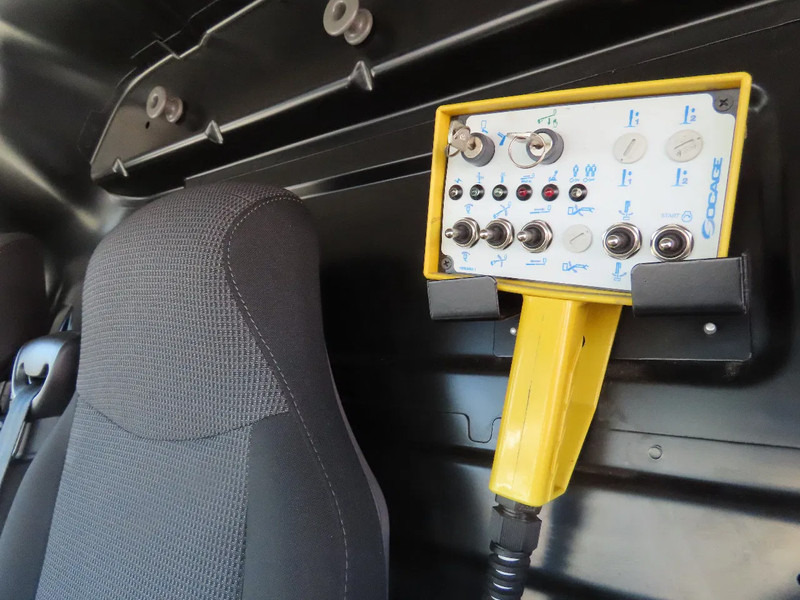 Véhicule utilitaire Renault Master 10,5 m, 3 seats, 3500 kg, euro6: photos 15 Véhicule utilitaire Renault Master 10,5 m, 3 seats, 3500 kg, euro6: photos 15