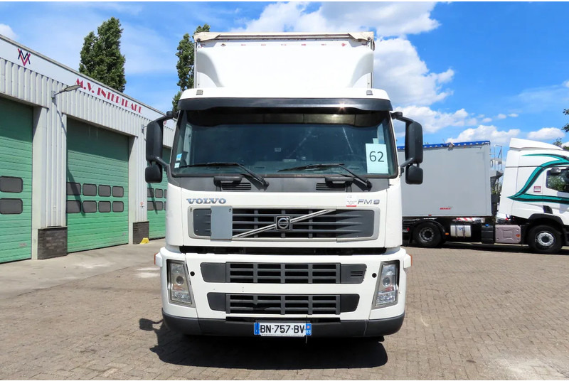 Volvo FM 340 6x2, TOP Condition truck!! - Camion à rideaux coulissants: photos 3 Volvo FM 340 6x2, TOP Condition truck!! - Camion à rideaux coulissants: photos 3
