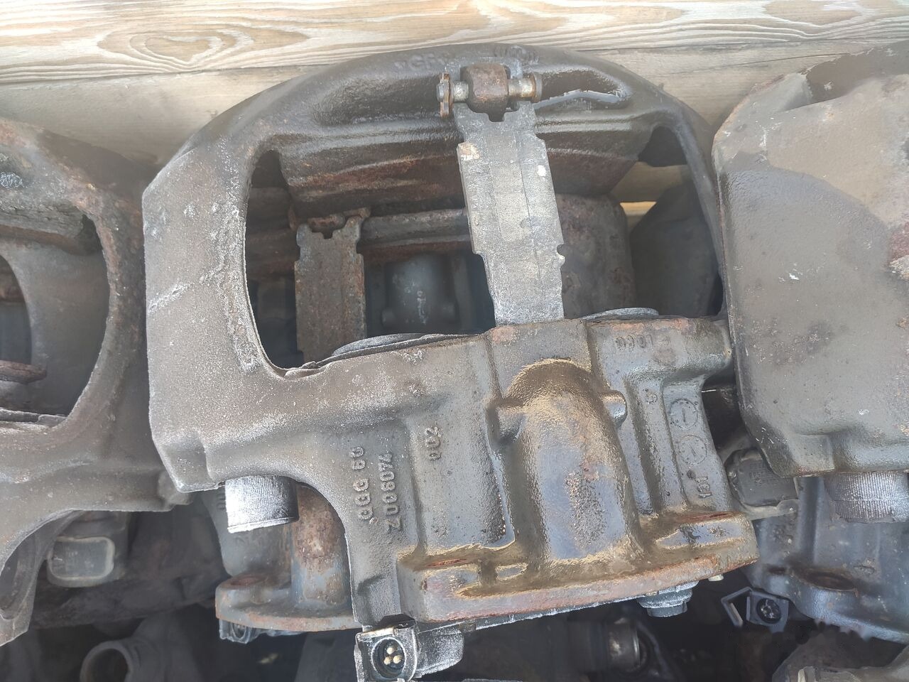 Knorr-Bremse SN7 Scania R SERIES truck - Étrier de frein pour Camion: photos 2 Knorr-Bremse SN7 Scania R SERIES truck - Étrier de frein pour Camion: photos 2