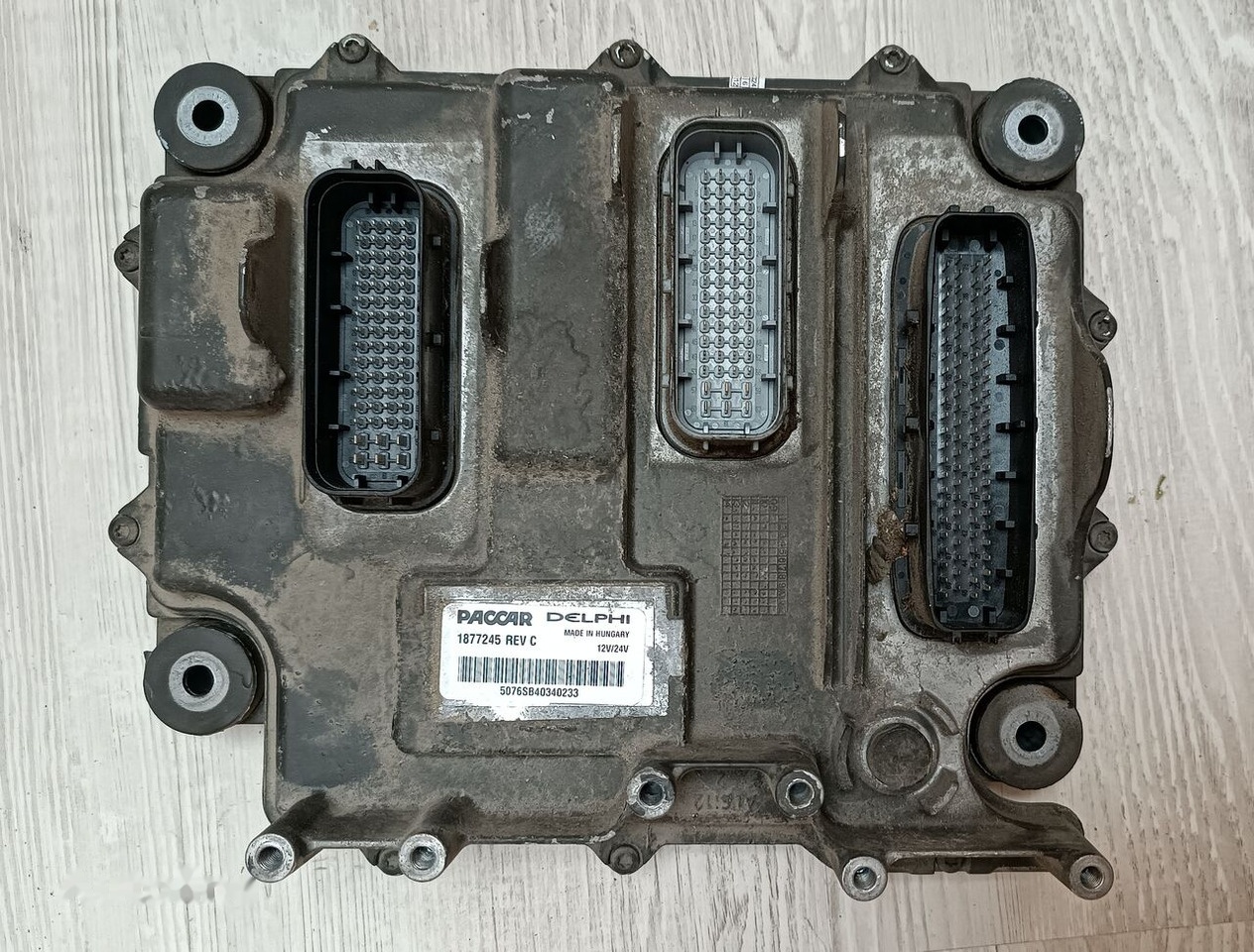 Paccar DAF E6 ECU 1877245 REV C DAF - Bloc de gestion pour Camion: photos 1 Paccar DAF E6 ECU 1877245 REV C DAF - Bloc de gestion pour Camion: photos 1