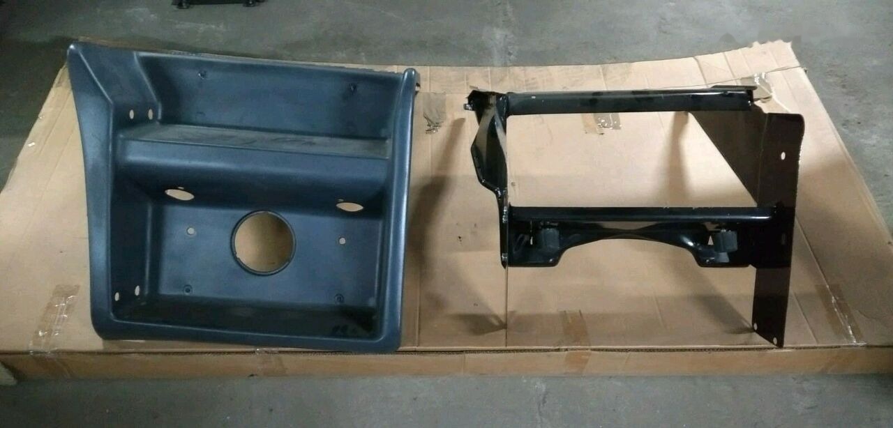 Scania COVER REPAIR KIT STEPS+SIDE BRACKETS+PLASTIC COVER Scania R, CR/CP - Accumulateur pour Camion: photos 4 Scania COVER REPAIR KIT STEPS+SIDE BRACKETS+PLASTIC COVER Scania R, CR/CP - Accumulateur pour Camion: photos 4