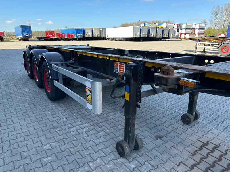Semi-remorque porte-conteneur/ Caisse mobile Burg 20FT ADR (EX/II, EX/III, FL, AT), Leergewicht: 3.690kg, SAF INTRADISC, 2x liftaxle, ALCOA, NL-Chassis, APK/ADR: 08-2025: photos 20